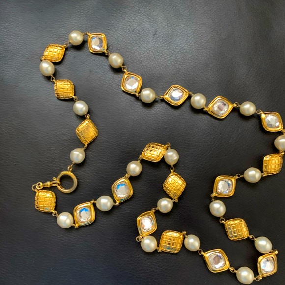 Sparkling Chanel Necklace 💯 Authentic - Picture 1 of 6